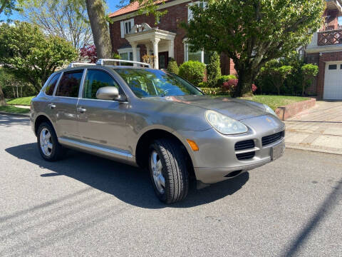 New Porsche Cayenne in Stock in New York