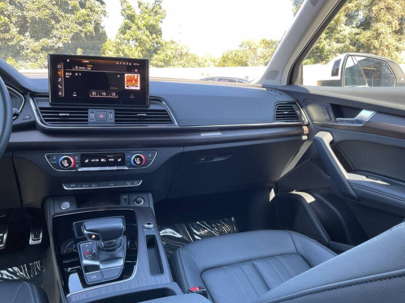 2023 Audi Q5 quattro Premium Plus 40 TFSI