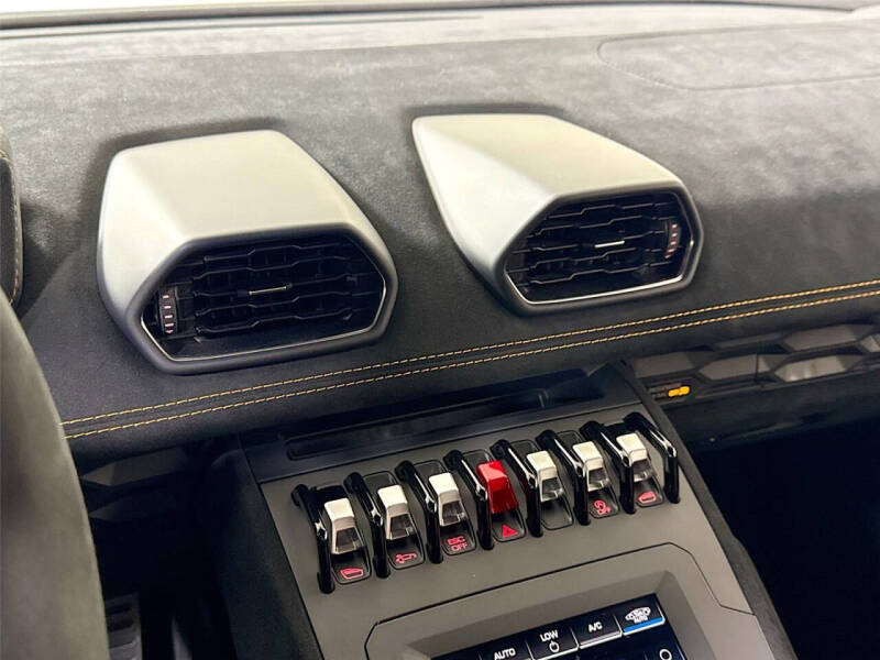 2021 Lamborghini Huracan STO