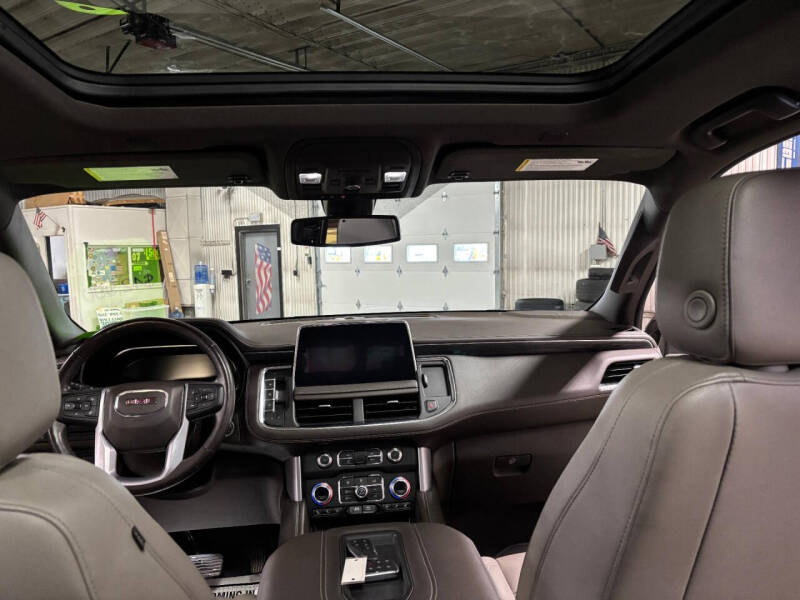 2022 GMC Yukon XL SLT