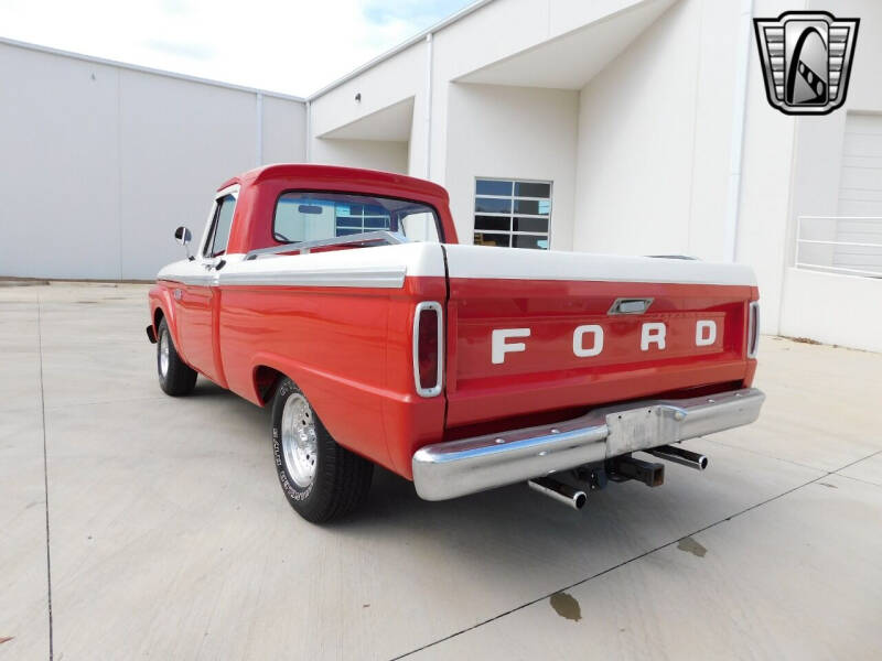 1965 Ford F-100
