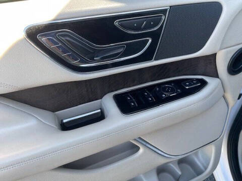 2019 Lincoln Navigator L Select