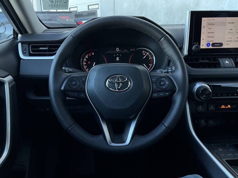 2025 Toyota RAV4 XLE