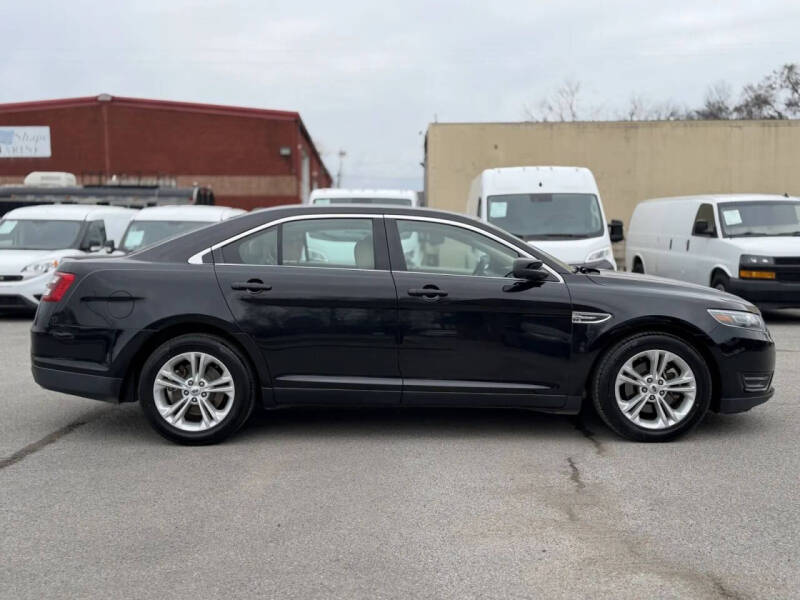 2016 Ford Taurus SEL