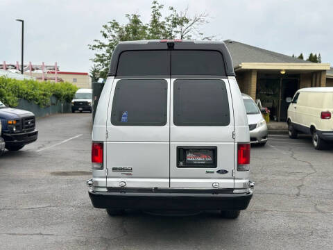 2012 Ford E-Series E-350 SD