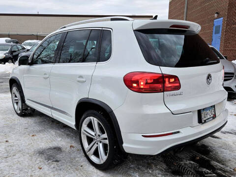 2016 Volkswagen Tiguan 2.0T R-Line 4Motion