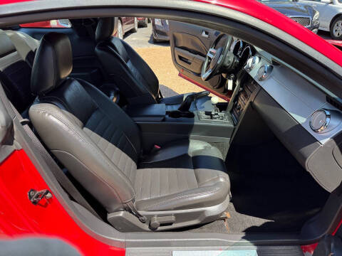 2005 Ford Mustang GT Deluxe