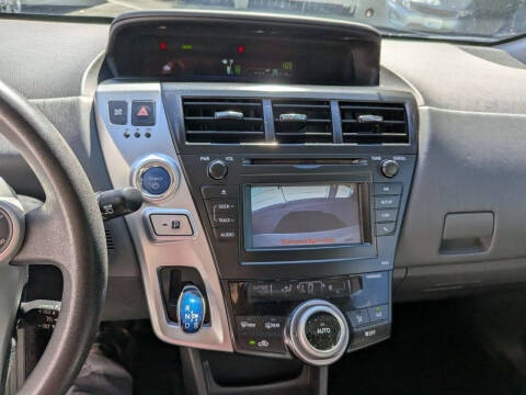 2012 Toyota Prius v Two