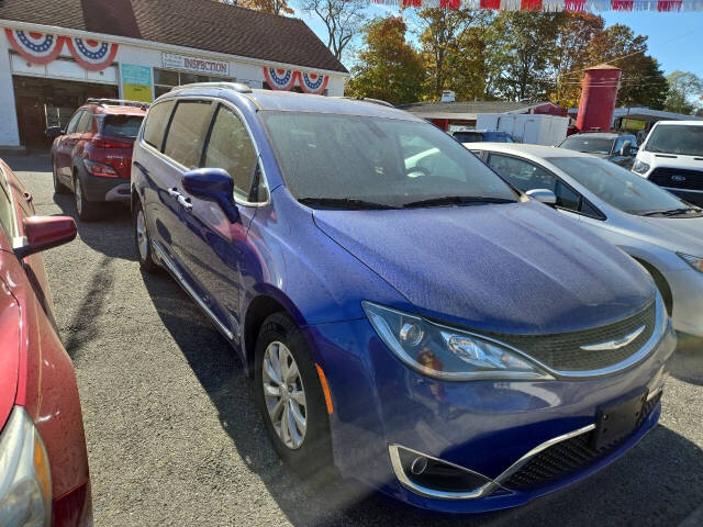 2019 Chrysler Pacifica for sale at P & G Grippo inc in Seaford, NY