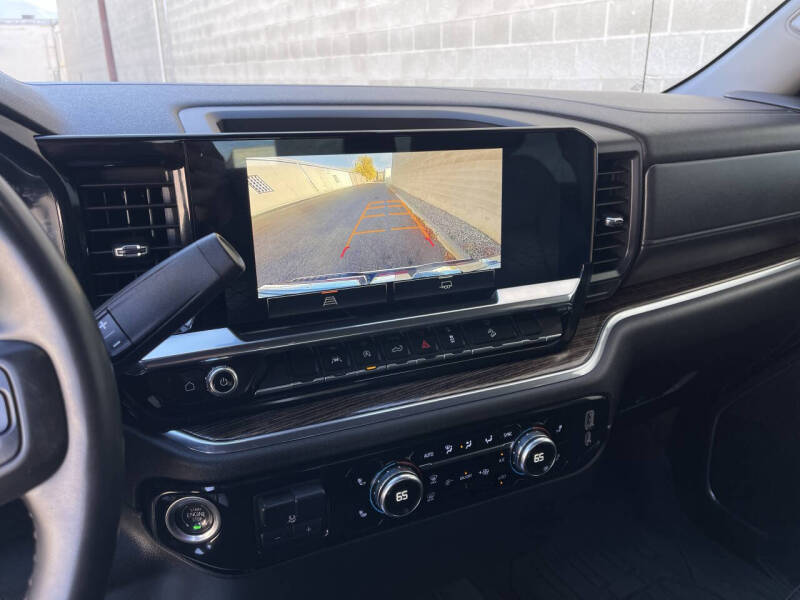 2024 GMC Sierra 1500 SLE