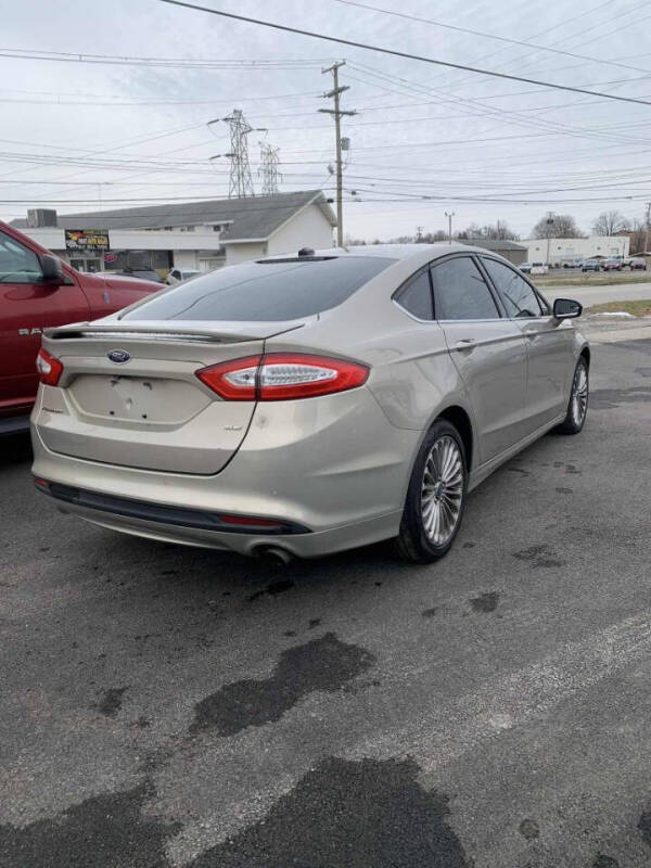 2016 Ford Fusion SE