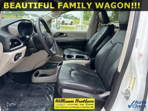 2022 Chrysler Pacifica Touring L