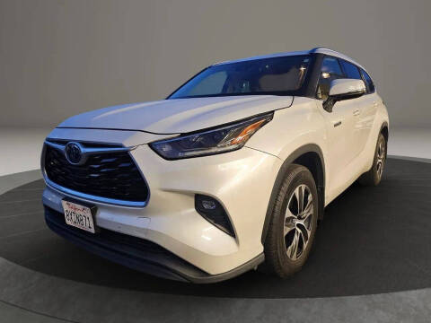 2021 Toyota Highlander Hybrid XLE