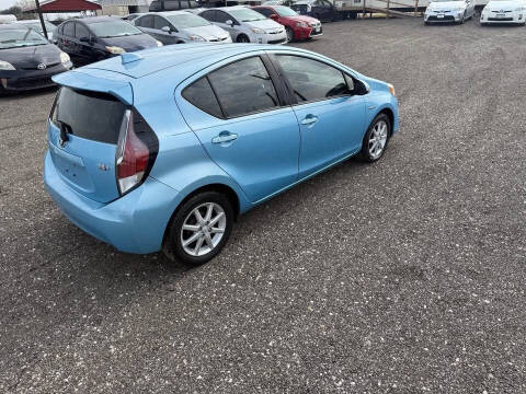2016 Toyota Prius c Three