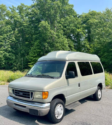 2004 Ford E-Series for sale at ONE NATION AUTO SALE LLC in Fredericksburg VA