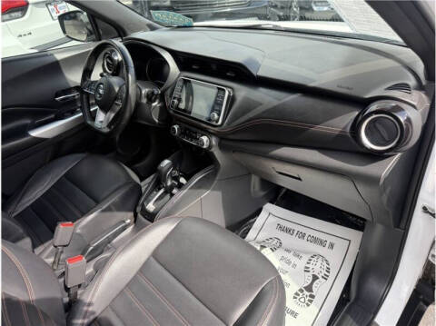 2020 Nissan Kicks SR