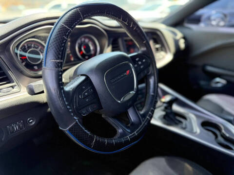 2015 Dodge Challenger SXT