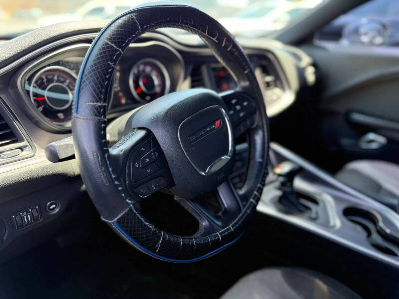 2015 Dodge Challenger SXT