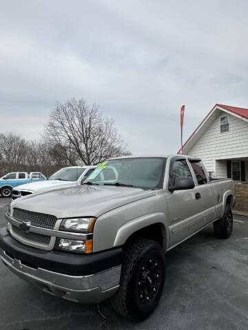 2004 Chevrolet Silverado 2500HD for sale at Houser & Son Auto Sales in Blountville TN