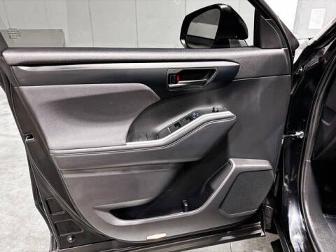 2021 Toyota Highlander L