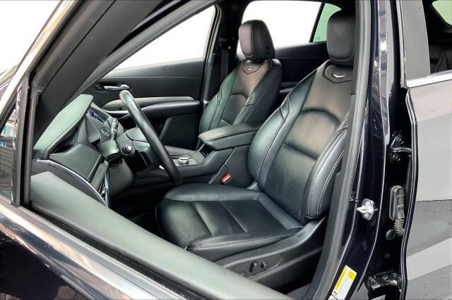 2023 Cadillac XT4 Premium Luxury