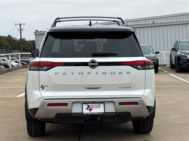 2025 Nissan Pathfinder Platinum