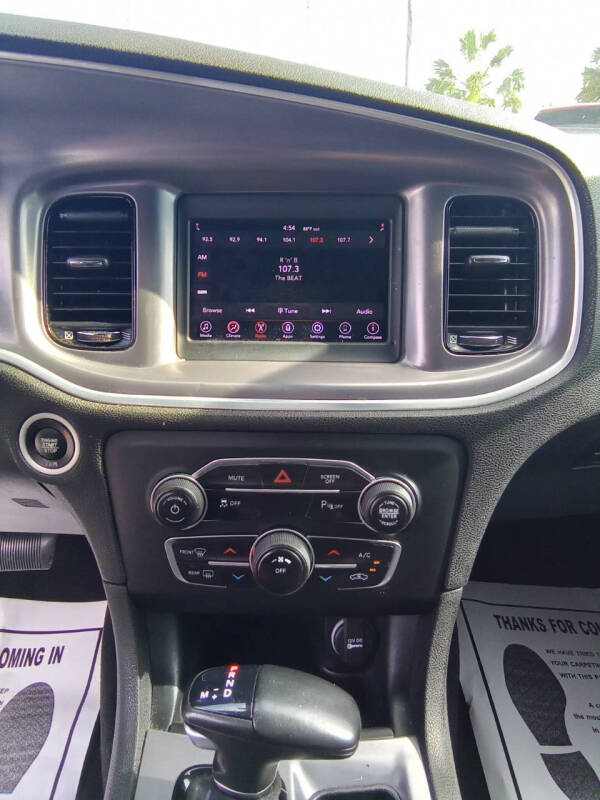 2019 Dodge Charger SXT