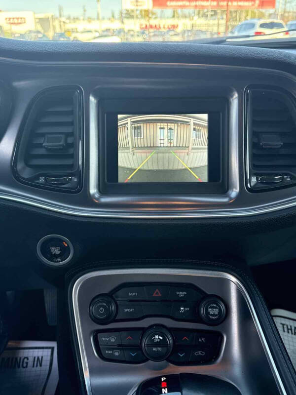 2021 Dodge Challenger SXT