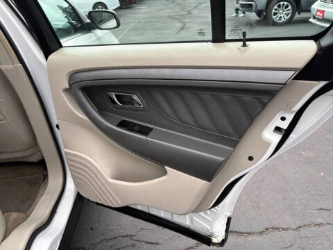 2011 Ford Taurus SEL