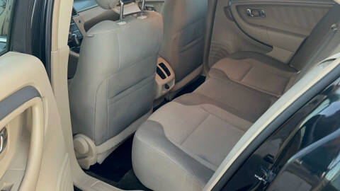 2014 Ford Taurus SEL