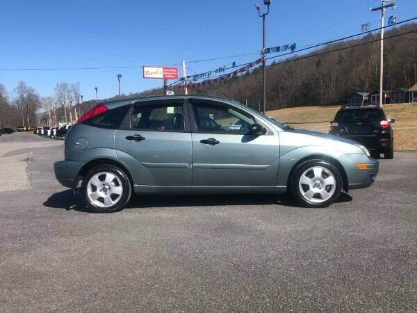 2005 Ford Focus ZX5 SES