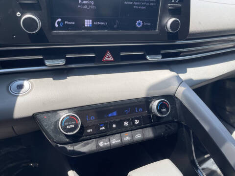 2022 Hyundai Elantra SEL