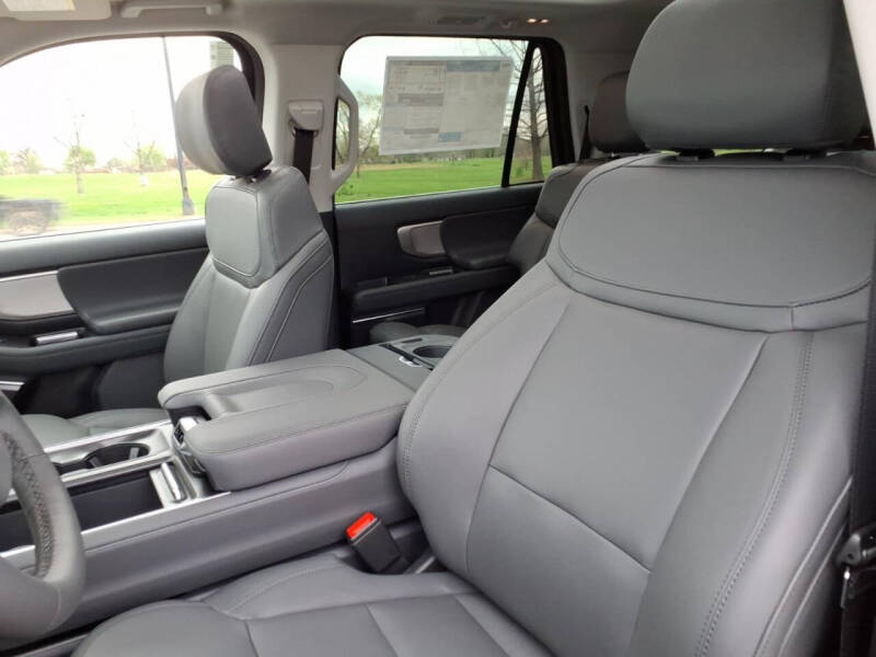 2026 Ford Expedition Active