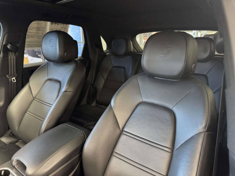2023 Porsche Cayenne