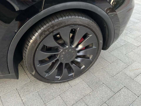 2023 Tesla Model Y Performance