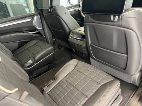 2025 Cadillac Escalade-V