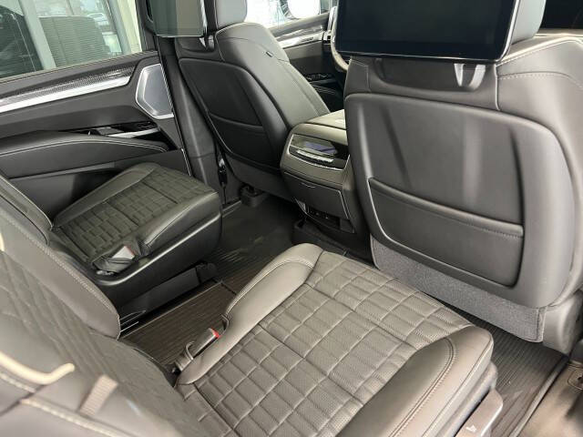 2025 Cadillac Escalade-V