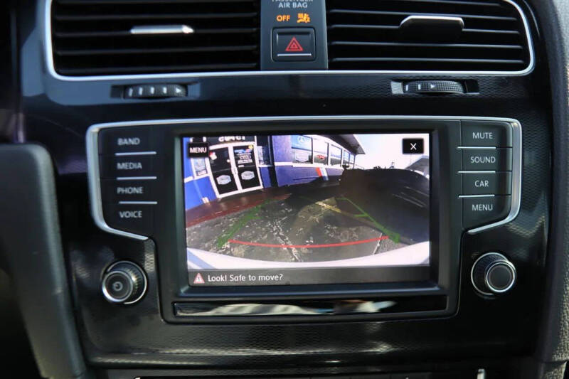 2017 Volkswagen Golf GTI S