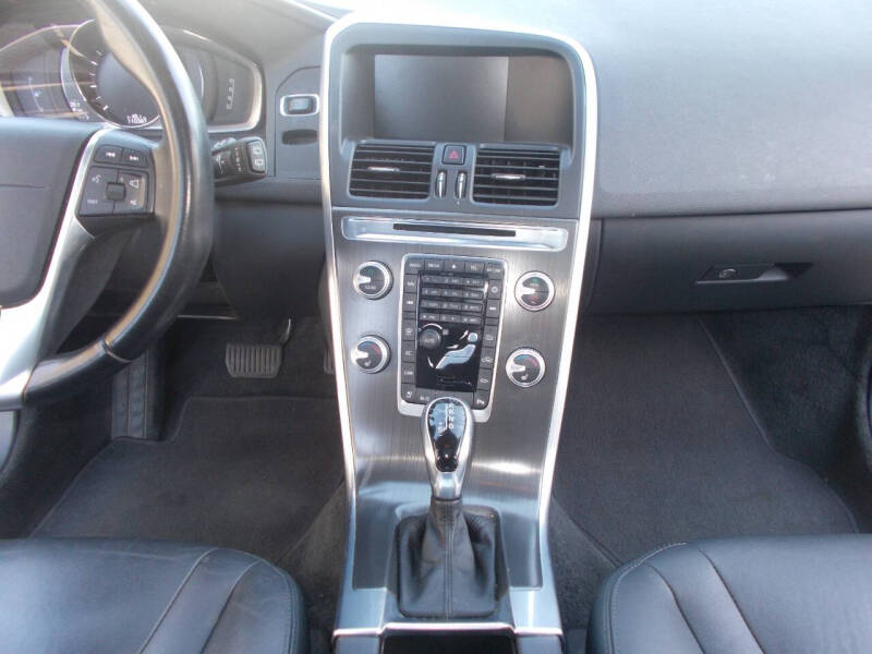 2015 Volvo XC60 T5 Drive-E Premier