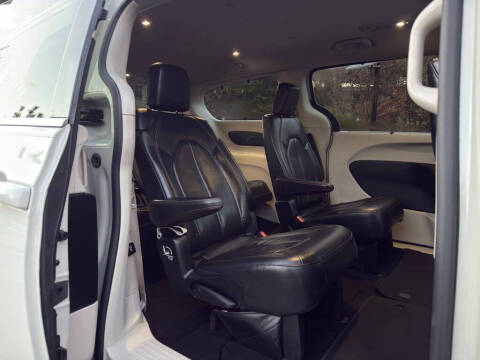 2017 Chrysler Pacifica Touring-L Plus