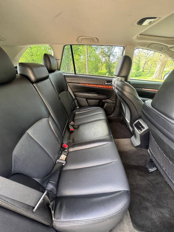 2011 Subaru Outback 2.5i Limited