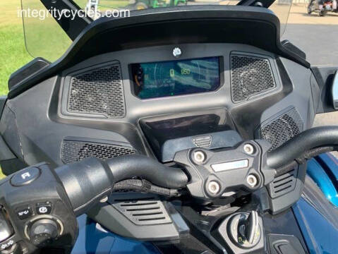 2021 Can-Am Spyder® RT SE6