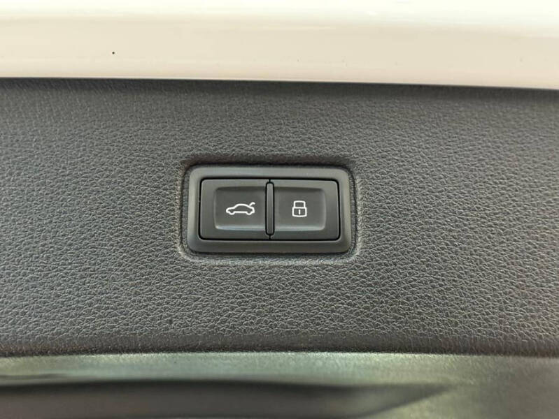 2022 Audi Q7 quattro Premium Plus 55 TFSI