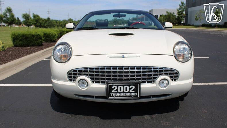2002 Ford Thunderbird Deluxe