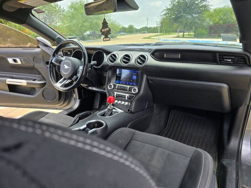 2021 Ford Mustang EcoBoost