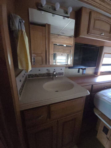 2013 Winnebago Journey