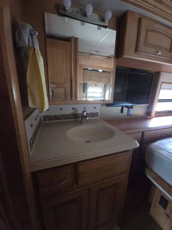 2013 Winnebago Journey