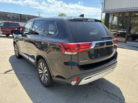 2019 Mitsubishi Outlander ES