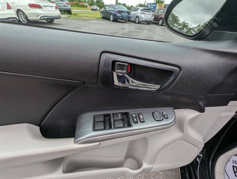 2014 Toyota Camry Hybrid LE