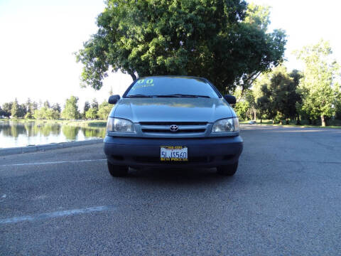 2000 Toyota Sienna CE